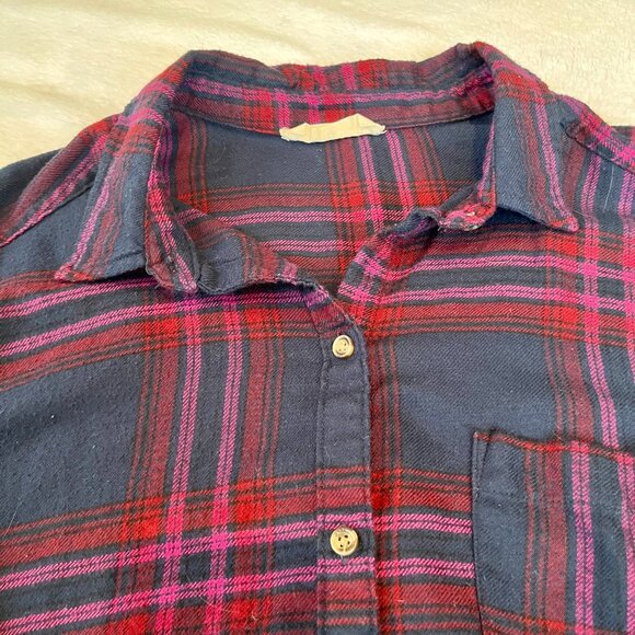 Hollister, Navy/Pink/Burgundy Plaid Button-Down, Size M - Picture 6 of 11